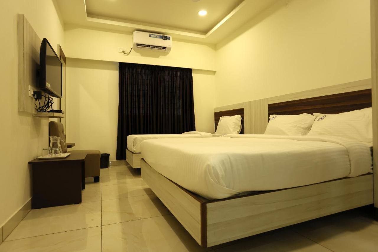 Hotel Sigma Suites Bangalore Exteriör bild