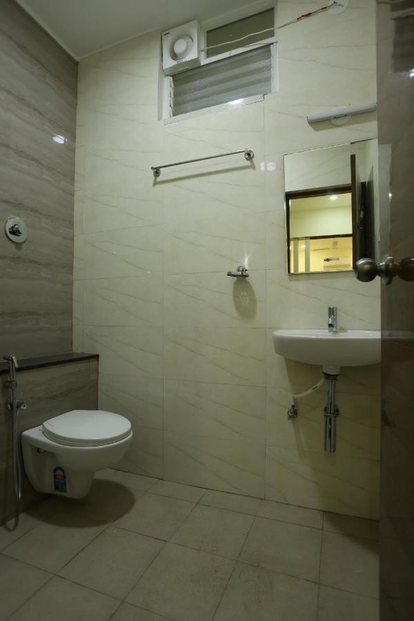 Hotel Sigma Suites Bangalore Exteriör bild