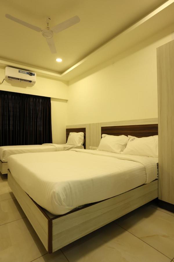 Hotel Sigma Suites Bangalore Exteriör bild