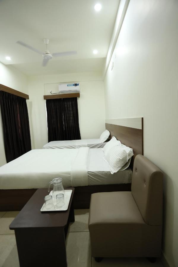Hotel Sigma Suites Bangalore Exteriör bild